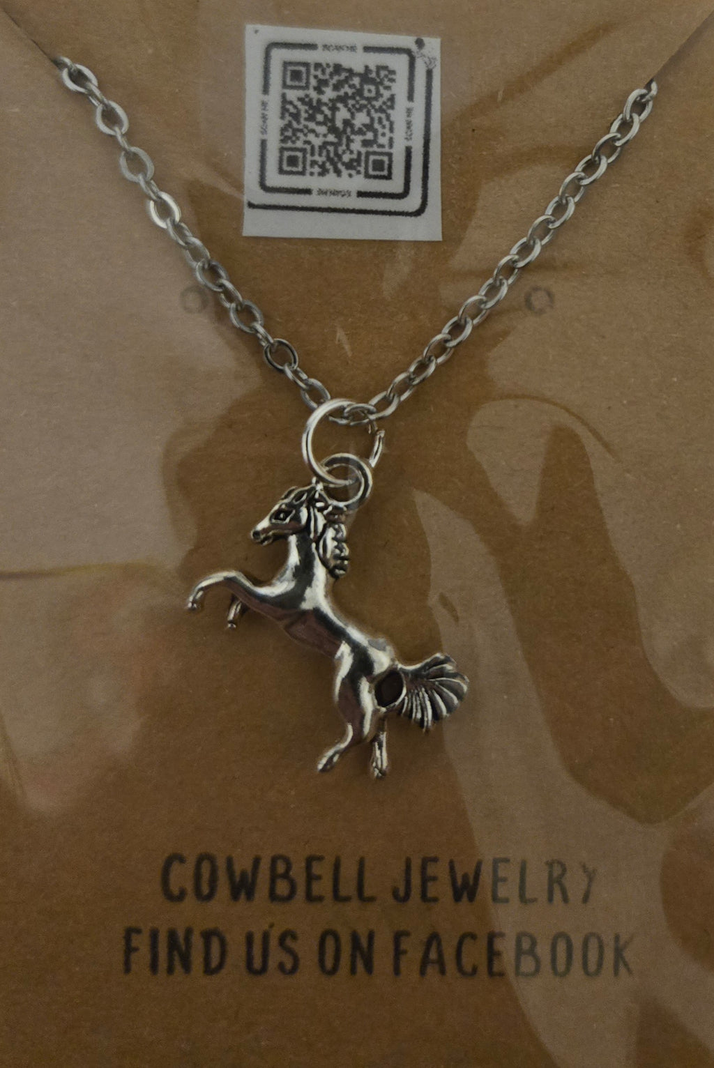 Horse pendant necklace
