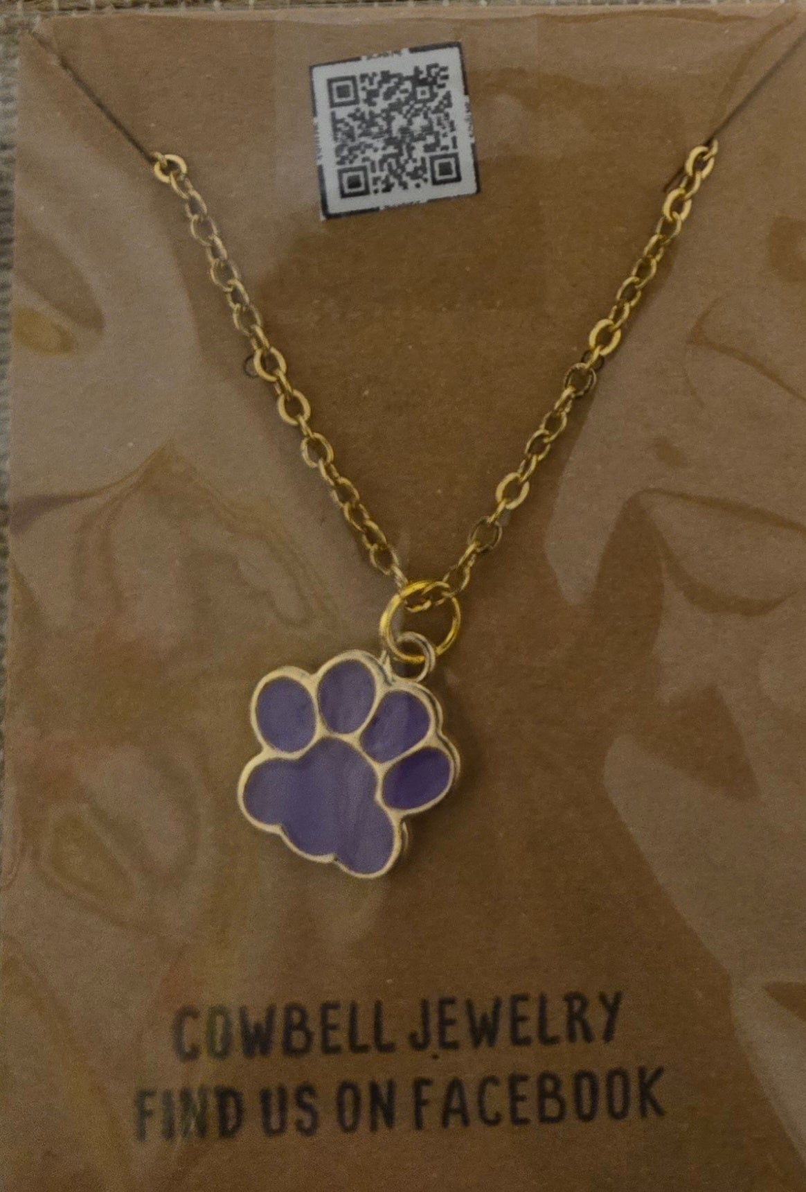 Paw print pendant necklace